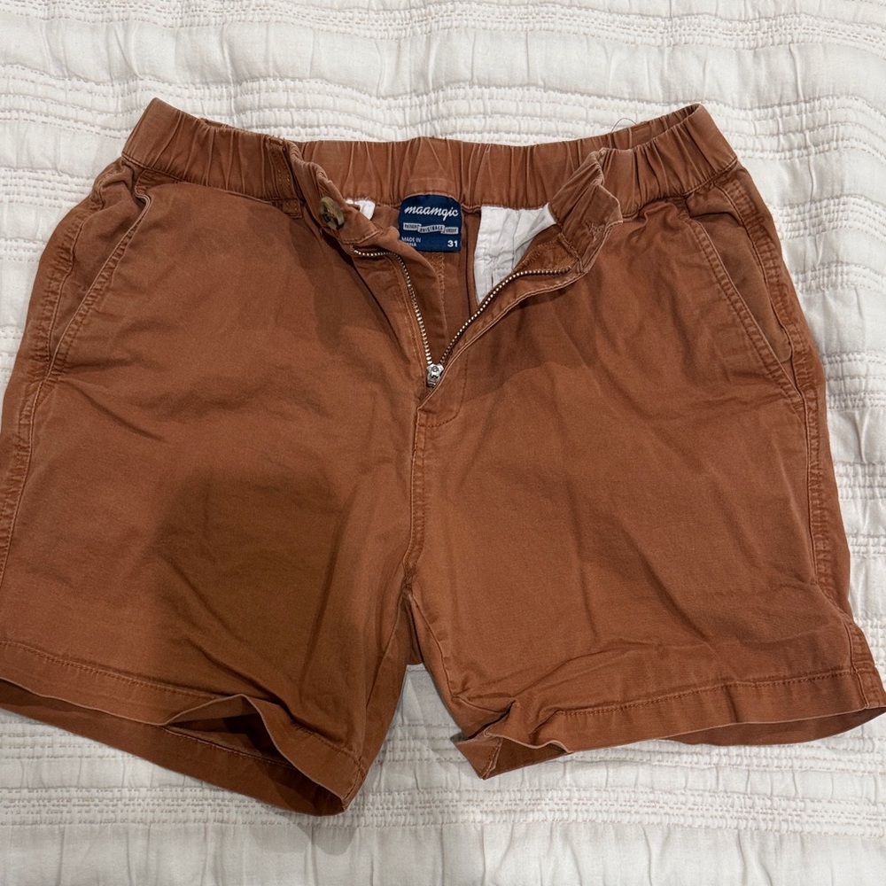 Maamgic Men's Brown Flat Front Shorts